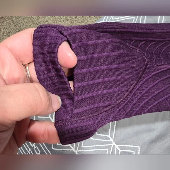 Lululemon Rest Less Cropped Half Zip Size 4 In Magenta - Picture 3 of 6